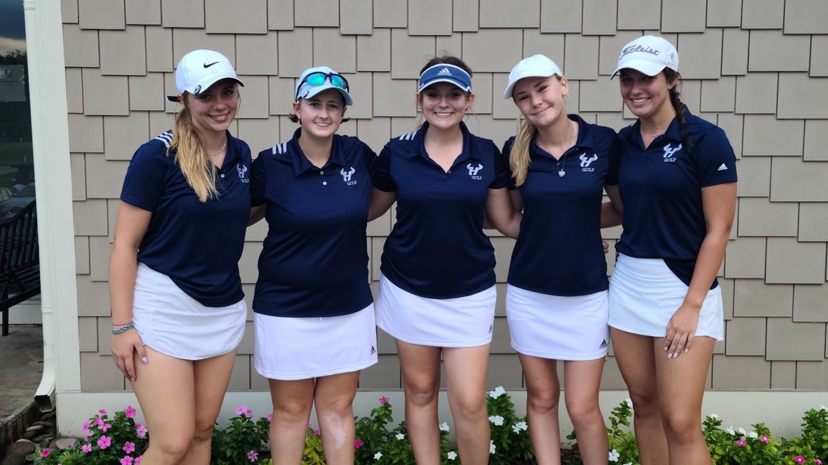 HRHSBullsGolf's tweet image. 🚨⛳️MATCH DAY⛳️🚨
Final @Gm4Sports match and conference awards on the line!
📍@GolfSkybrook
⏰3pm
🆚 @SouthIredellHS @CoxMillGolf 
@MHSBlueDevils @LNHS_Athletics @westcabgolf @ALBrownWmnsGolf
🏌️‍♂️Bulls Lineup
@HelenaWinterb
@couper_ella1
@ZiglarHannah
@ItsLeleNorman
Layla Treadaway