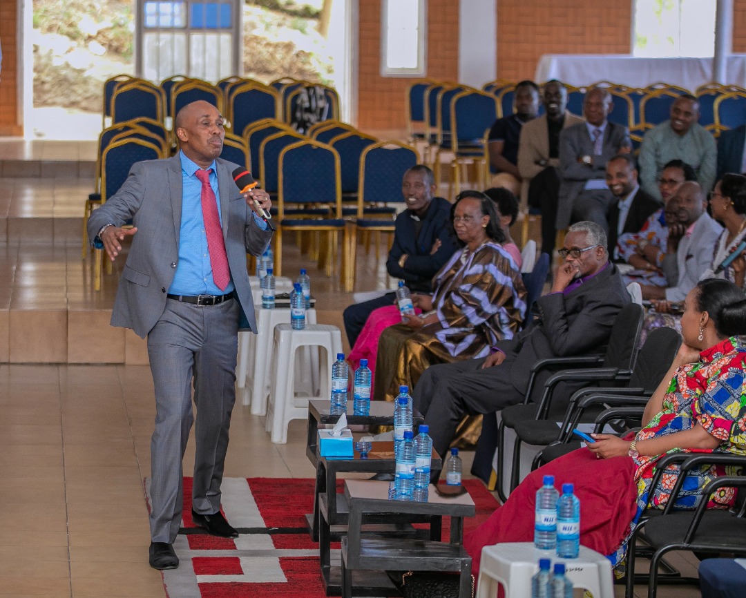 ercfamily7's tweet photo. Muri iyi septenat twashatse guhinduka dusa na Kristo
Imbuto z’Umwuka wera zitandukanye n’impano 

Nshobora kuguha ikoti ryanjye, ugakora nk’ibyo nakora

Ariko ntiwabona caractères zanjye

Uyu munsi, nakurambikaho ikiganza ugakora nk’ibyo nkora
Ariko sinaguteramo guca bugufi https://t.co/wh27FHEaC3