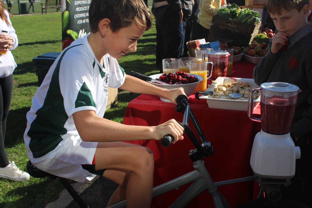 Such an honour to welcome <a href="/JoshQuigley2026/">Josh Quigley</a>, world record-breaking athlete, cyclist &amp; ambassador for our catering company <a href="/thomas_franks/">Thomas Franks</a>. As part of Wellbeing Day, Josh spoke to the boys about nutrition followed by a practical session making smoothies.
#WorldMentalHealthDay22