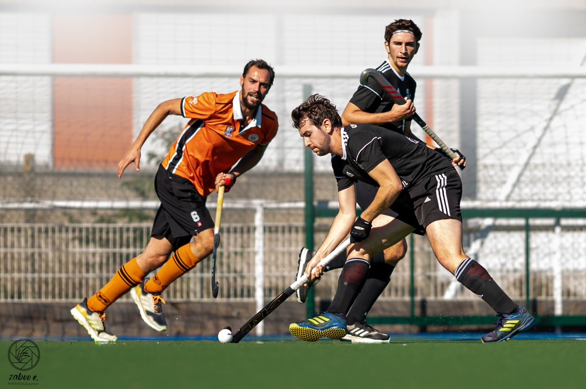 FF_Hockey's tweet photo. Lyon intraitable en N1 Dames, premier succès pour Escaudoeuvres en N1 Hommes 🚀 

La suite dans le quatrième coup de crosse ➡️ https://t.co/KLKyJPZpXD

📸 Gabriel Vibert, Isabelle Esteve &amp; J-C Friant https://t.co/fcQAgKRovv