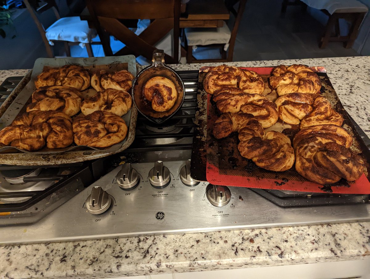 evandaremington's tweet photo. I made some apple cinnamon sourdough twists. https://t.co/6US0kNUahG