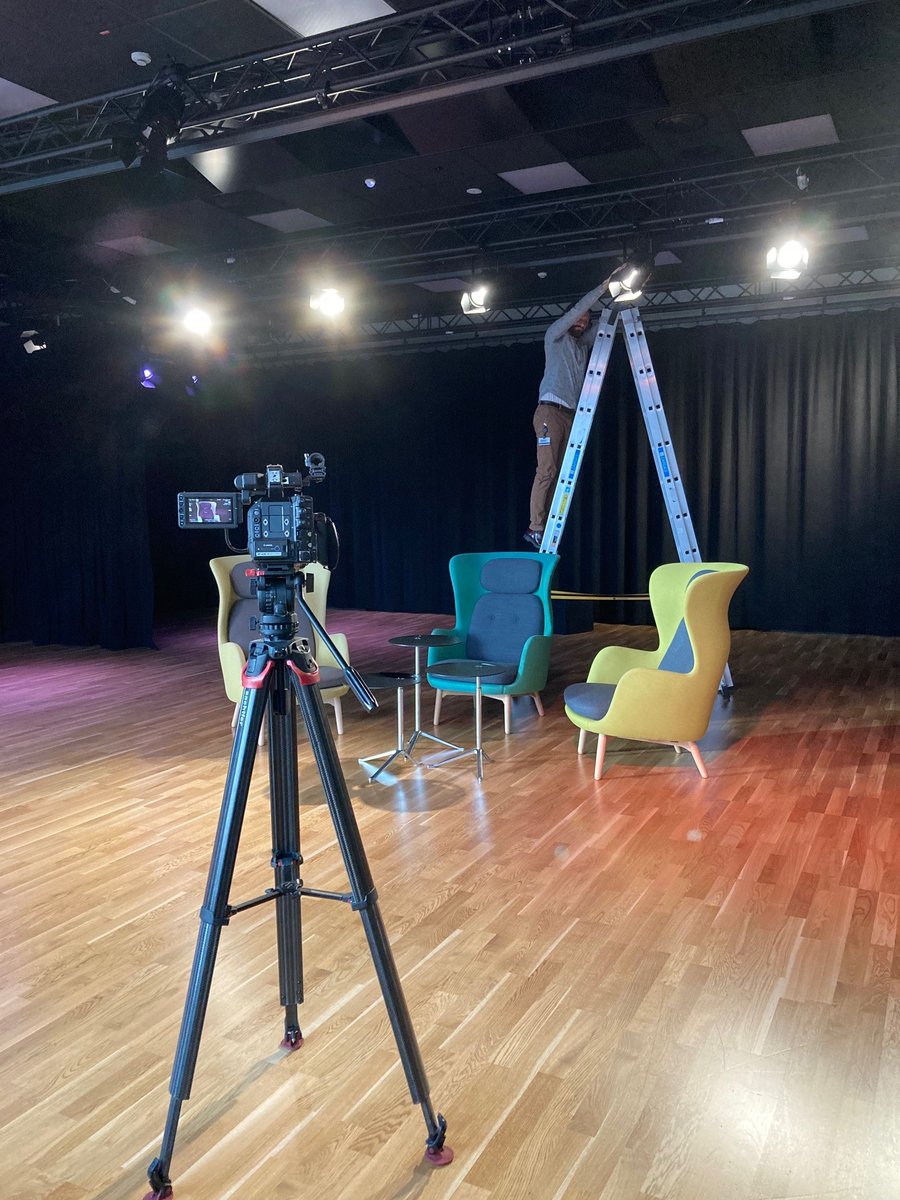 DesignMyFuturEU's tweet photo. 🎥Camera, ready, action!🎬 We're ready to film the teacher resources (IO5) @UiTNorgesarktis today. These videos will be available to teachers in Europe and include panel videos as well as quick 5-minute films on engaging specific groups of young people in assessing their futures https://t.co/sR1RfeaqGe