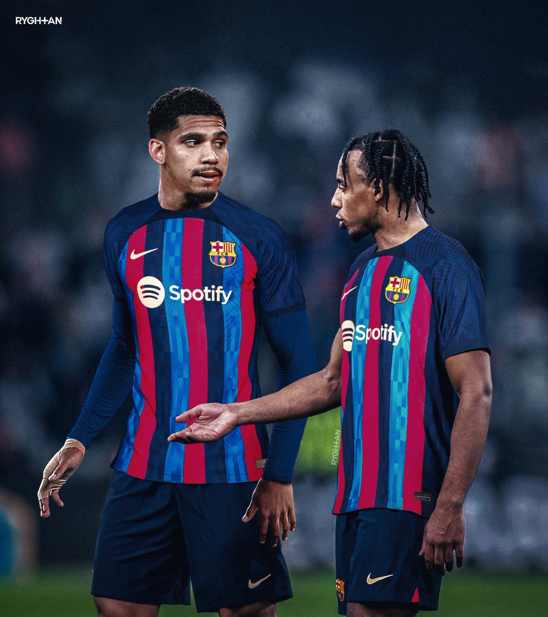 ألبرت بلايا: 

وفق الإحصائيات 

دفاع برشلونة منذ بداية الموسم متقدم 53متر 

في مباراة الأمس متقدم 48متر فقط