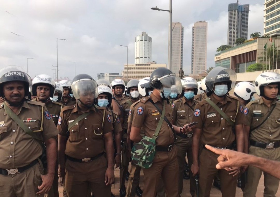 We Thought 'Women And Children First' Applicable To Assault As Well: Police At Galle Face. #lka #NewsCurry