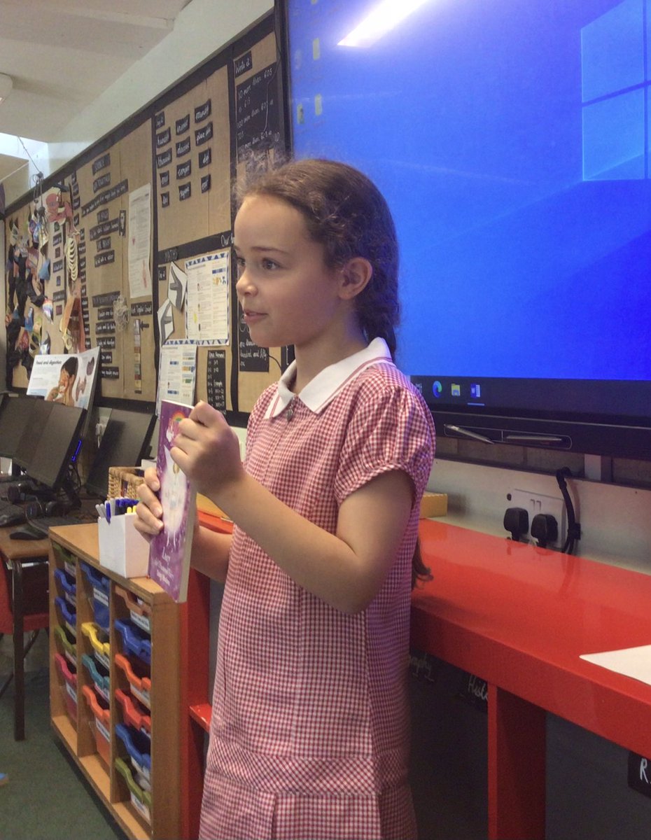 StrettonStMatts's tweet photo. Year 4 have been sharing their recommended reads this morning #SSM #SSMYear4 #SSMEnglish #SSMReading https://t.co/bwUsLT6OFc