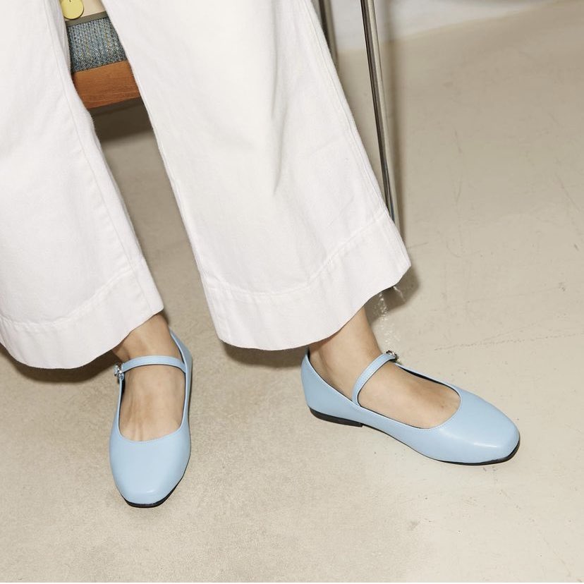 dmdream's tweet photo. ส่งต่อรองเท้า gurdy สีFrench Blue💙
size 41 (25.8cm)
ราคา 990 บาท ส่งฟรีลทบ
น้องสีฟ้าน่ารักมากก ใส่ไปครั้งเดียวค่ะ เล็กไปหน่อยสำหรับเรา😅 น่าจะเหมาะกับคนเท้าประมาณ25cmนะคะ
*น้องมีคราบกาวตั้งแต่ได้รับมาค่ะ
สนใจทักdm/line:dmdream ได้เลยค่า
#gurdy #ส่งต่อgurdy https://t.co/yBiW03srJk