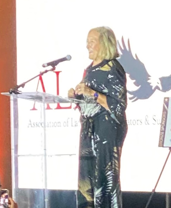 Congrats to @HurlsPearls on receiving the @ALASEDU Lifetime Achievement Award at its annual 19th Annual National Summit last week in #PuertoRico! Well-deserved! #risetothetop #innovatehers 👏👏