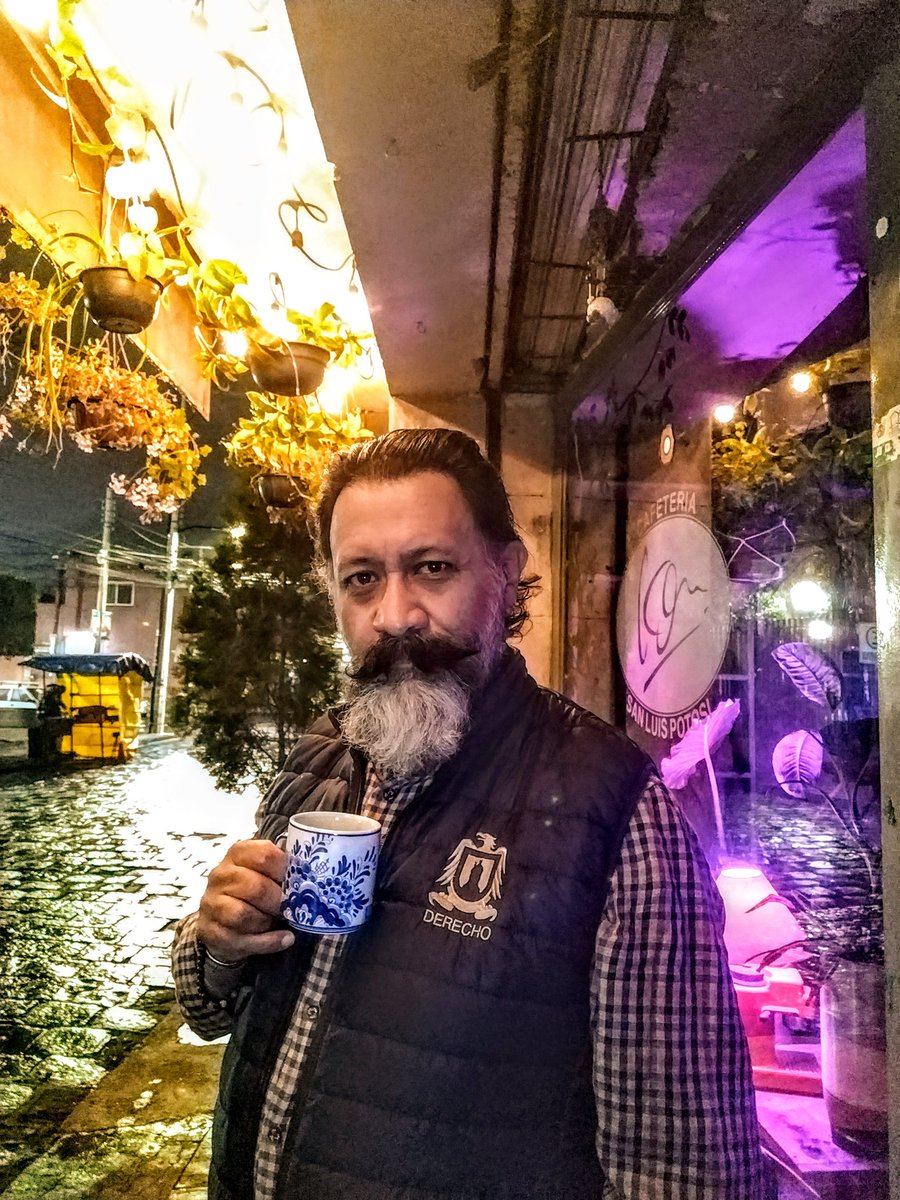 latazzadememo's tweet photo. Buen día #coffelover #YaHayCafé #antojosTazza #slp #slplife #ColonialModernaSLP #CP78233 https://t.co/mhclG1giMj