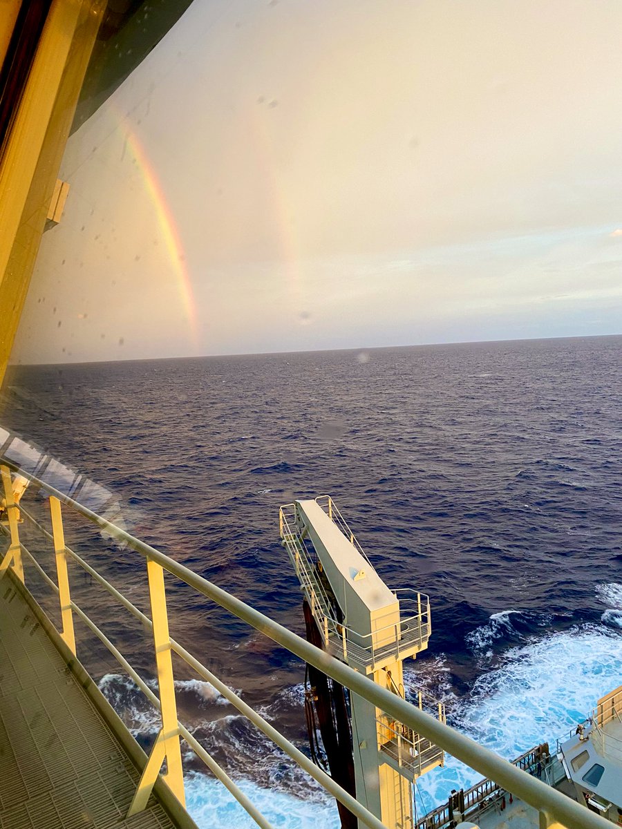TankerSteph's tweet image. With a cloudy sky, comes a little bit of rain, which brings a little rainbow. 
🌈🌦🍂🦃🙏🍁🌦🌈
#HappyThanksgiving #holidayatsea 
#sunset #rainbow #lifeatsea