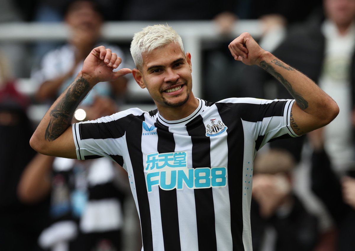 Bruno Guimarães on Real Madrid links: “Real Madrid is the best team in the world, so… nice, but it’s just a conversation, it’s nothing”, tells @ChronicleNufc. ⚪️⚫️🇧🇷 #NUFC

“I want to be a legend at Newcastle. The ground love me and I love them. I never doubted the project”.