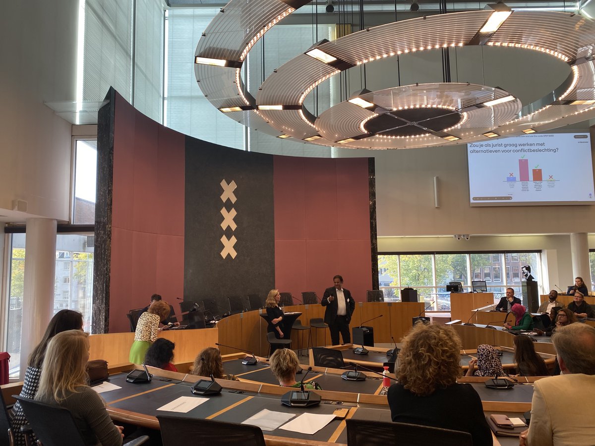 Op 4 okt. was de officiële kick-off bij de <a href="/AmsterdamNL/">Gemeente Amsterdam</a> van de nieuwe raamovereenkomst ‘Juridisch advies en advocaatdiensten’. Dirkzwager is de gemeente de komende jaren van dienst als #gemeenteadvocaat, samen met ADAM Advocaten. We kijken uit naar een prettige samenwerking.