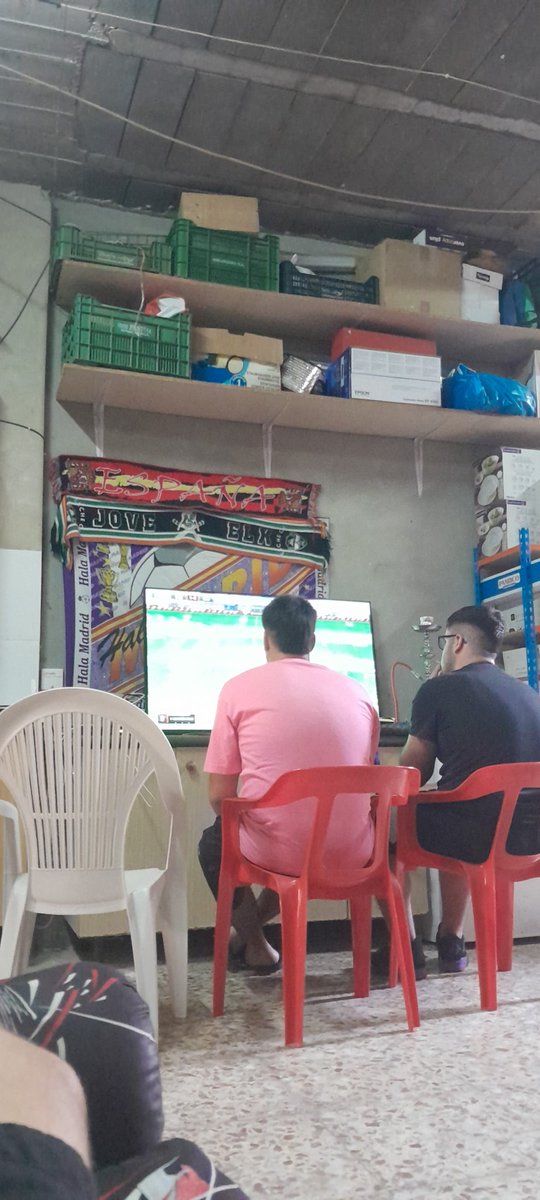mabrelapuerta's tweet photo. Cueva+fifa+los mios=felicidad https://t.co/MVeLQG9J04