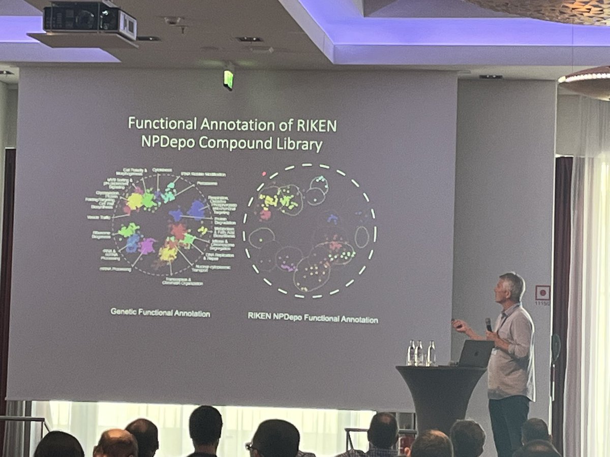 Charles Boone is giving a nice presentation on mapping chemical genetic #interaction #networks using multi-genic knockouts! #icsb2022