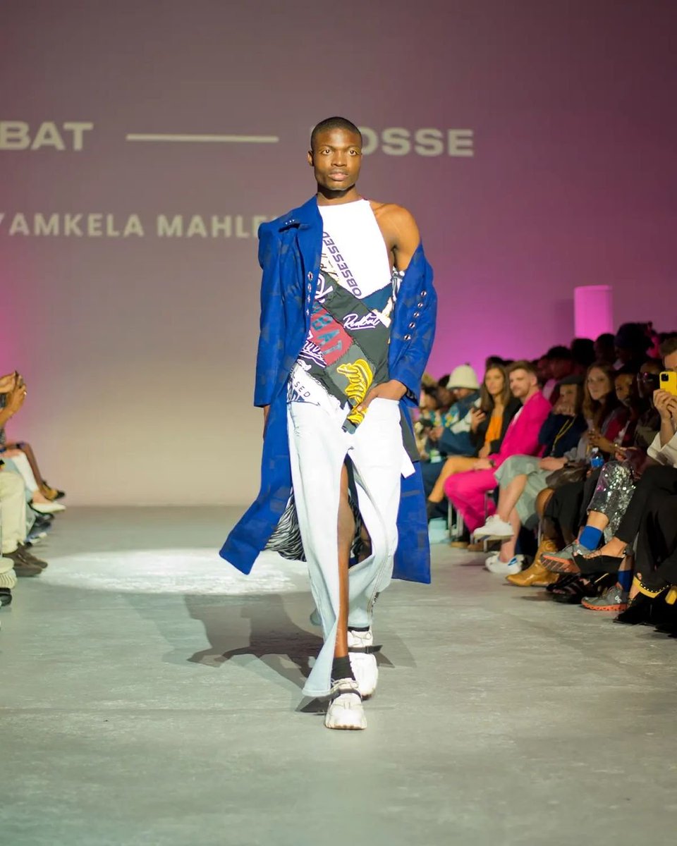 sportsceneSA's tweet photo. Redbat x Redbat Posse turned up the heat at #SAMW23 β€οΈβπ₯ with a runway event featuring looks created by young talented female designers for #RedbatPosse competition ππΎ. Check out what went down π€π₯.
#Redbat #ObsessedtoProgress https://t.co/tqj48oaV20