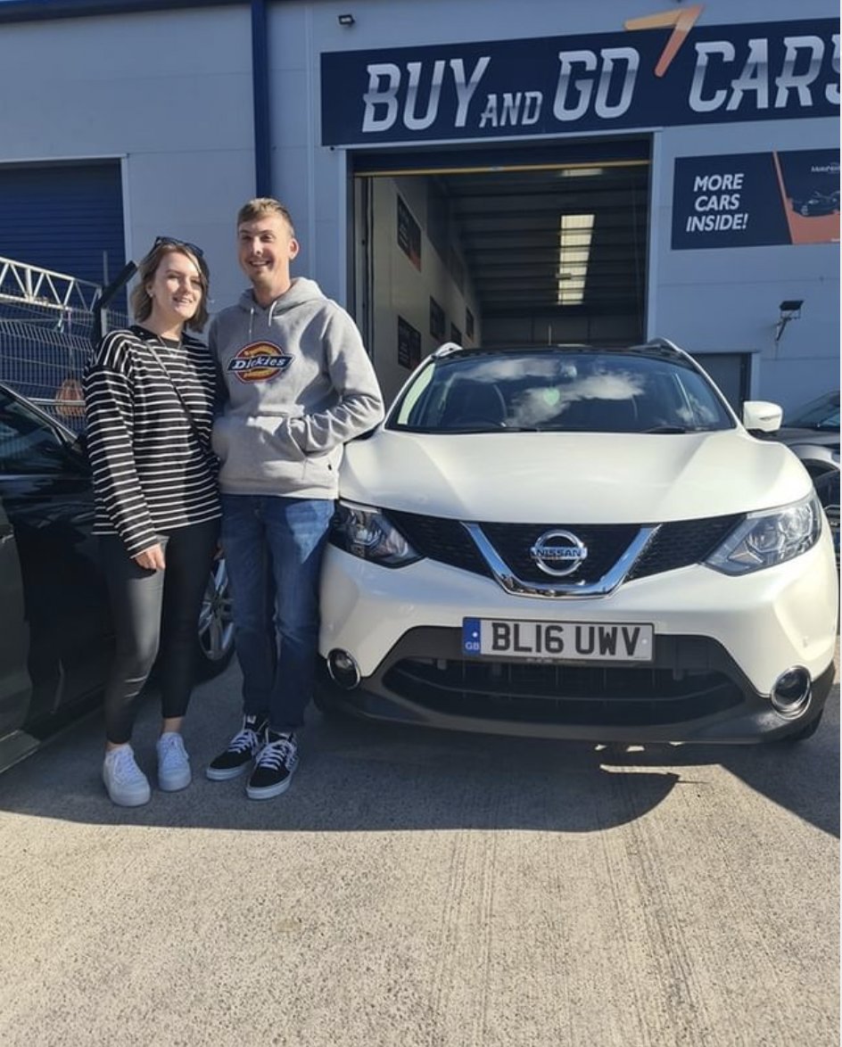BuyAndGoCars's tweet photo. More happy customers collecting their lovely new cars from Buy and Go last week!

Many thanks for your business 😄 https://t.co/4oH9NqvuVS