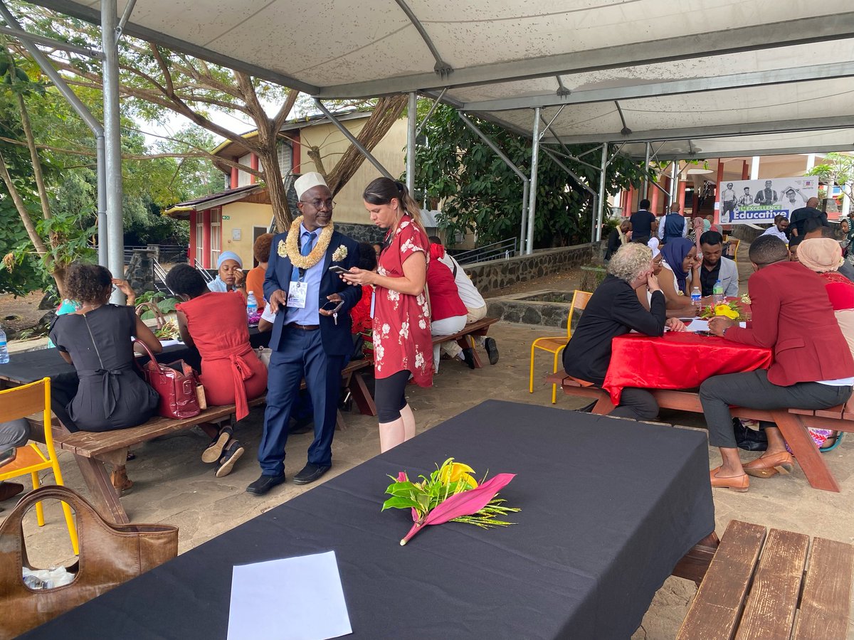ac_mayotte's tweet photo. ▶️ Séminaire autour de la promotion de l'#excellence au lycée du Nord toute cette journée.
Différents ateliers mis en place durant la journée, en présence de monsieur le recteur. https://t.co/Y2Rlnxjpyr