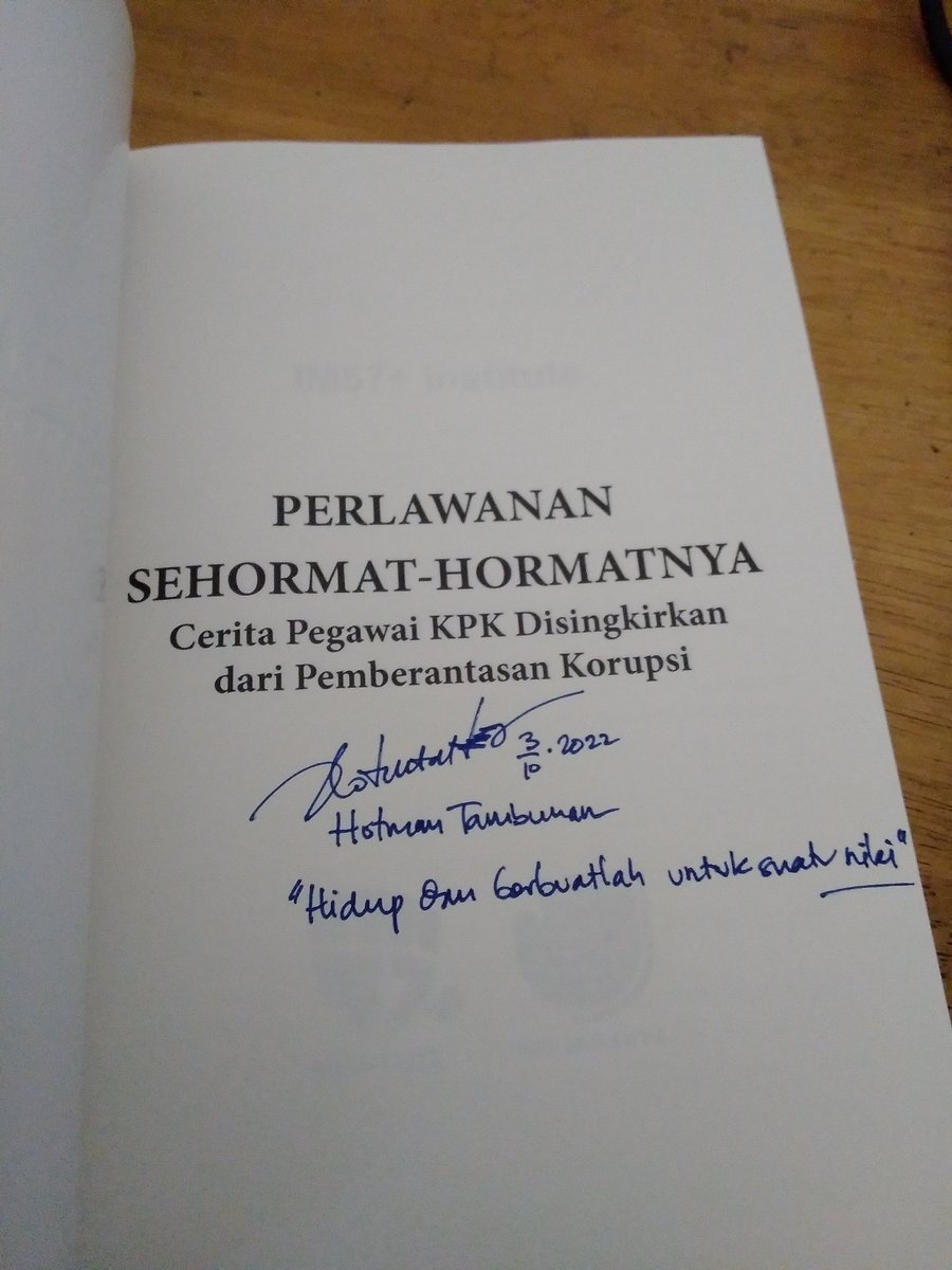 DaisyJudith's tweet photo. Yeay, sampe bukunya..
Tetap semangat bang @hotmantmb !

#UsutPejabatKorup https://t.co/Iw33yDifqz