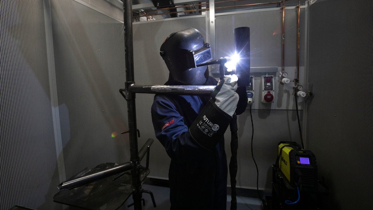 SkillsLaunchpad's tweet photo. In just 12 weeks develop practical skills in welding and fabrication for FREE.
Designed in partnership with industry partners, this Skills Bootcamp delivered by @BTC_Coll prepares learners for progression into further study or employment: https://t.co/n0grCsD7AR
@SomersetCouncil https://t.co/zrinbyGBdq