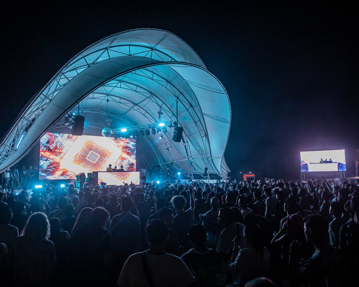What a night!

Yesterday, James Hype had such an explosive energy on the stage and brought Manana Festival to an epic finale full of music and dancing!

Can you spot yourself in the crowd? 👀

#MananaBali2022