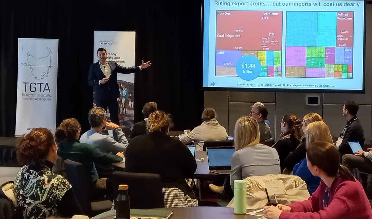 Simon Kuestenmacher tweet media