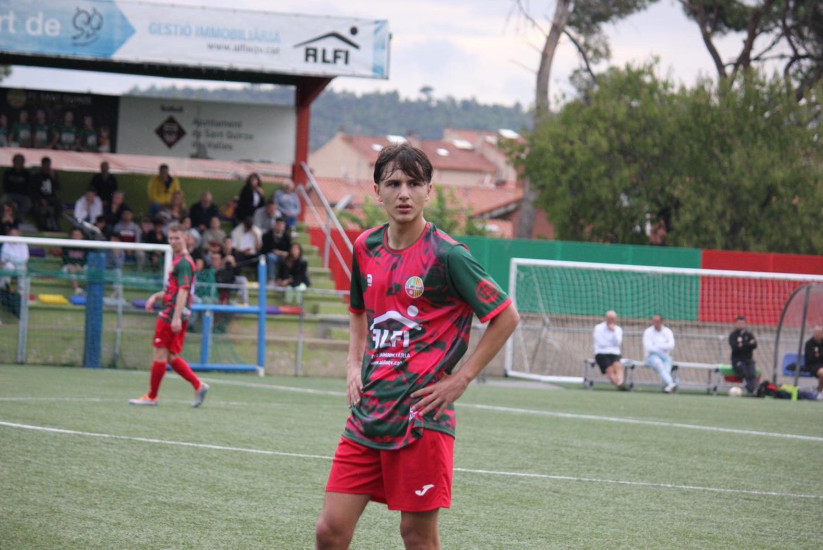 FCSantQuirze's tweet photo. 𝐍𝐨𝐯𝐚 𝐬𝐞𝐭𝐦𝐚𝐧𝐚, 𝐧𝐨𝐮𝐬 𝐫𝐞𝐩𝐭𝐞𝐬

Aquest cap de setmana ens hem tornat a deixar punts al tram final del partit 😔

Però continuem sense perdre. Cap amunt i a contiunar treballant nois 💪🔝

💚❤️

#match #1requip #2acat #treballar #amuntsantquirze https://t.co/6gjKtCfpi4