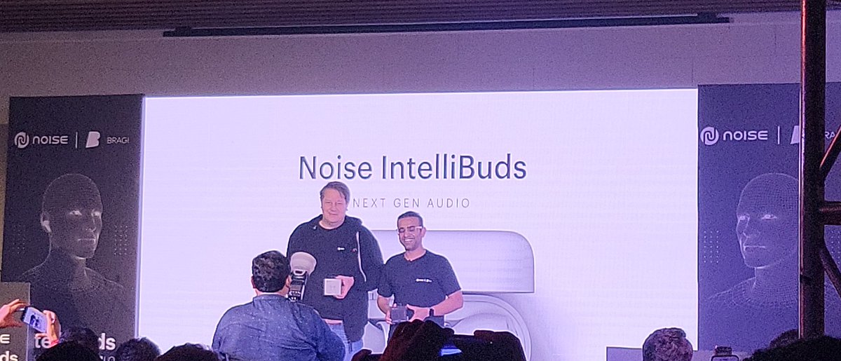 Tarunpathak's tweet photo. Noise Intellibuds promising handsfree experience launches  @ INR 4,999 . Available 14th Oct. 
Focusing on - 
⚡️Voice controls 
⚡️Gesture controls
⚡️Music sharing
⚡️Remote Selfie
⚡️Transparency Mode https://t.co/0AJc7XyXEm