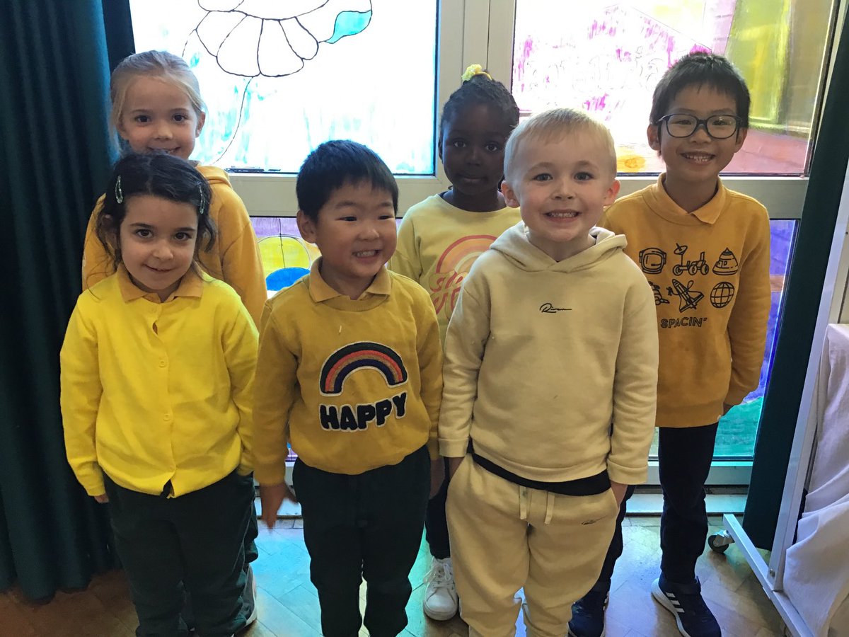 StJosephsCatho4's tweet photo. Celebrating World Mental Health Day #howyoufeelmatters #HelloYellow #YoungMinds https://t.co/TeIF9M9nF7