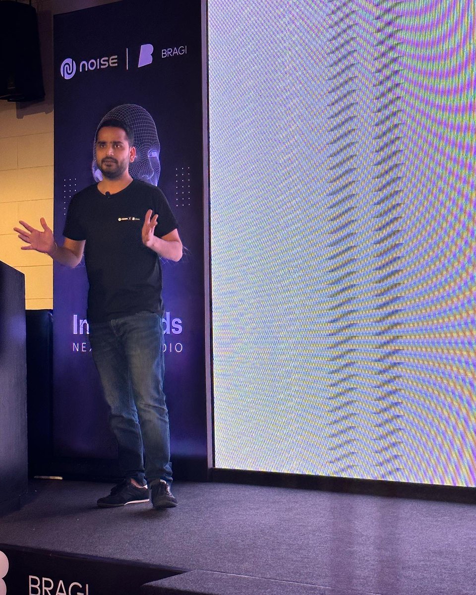 A great evening with <a href="/go_noise/">#GoNoise 💚</a> and <a href="/hellobragi/">Bragi</a> at the launch of #Noise #IntelliBuds. 

Always exciting to see Indian brands forging ahead with innovations for today’s digital natives. The brand claims the IntelliBuds is a “market first”! 

PS. Excited about the remote selfie!