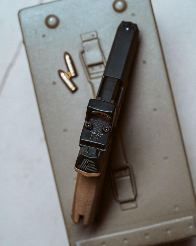 AREXUSA1's tweet photo. What Optic are you running? We wanna know.
Photo credit: @morgan_studios_
#Arex #OpticsReady #PewPewLife #LockedNLoaded #GoToTheRange https://t.co/tEocxleuXs