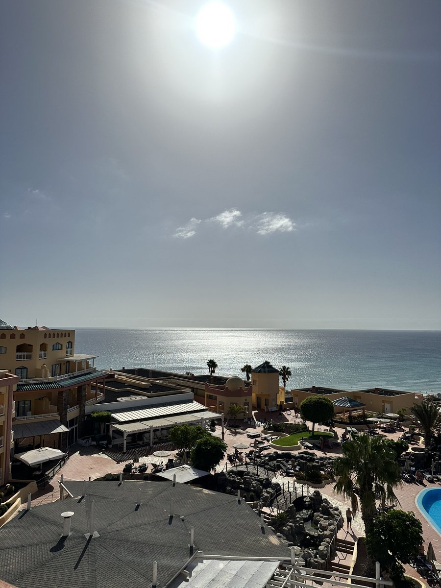 thereadingpara's tweet photo. It is one heck of a beautiful day! π
#JulesLeave #Fuerteventura https://t.co/RjvbIjApAI