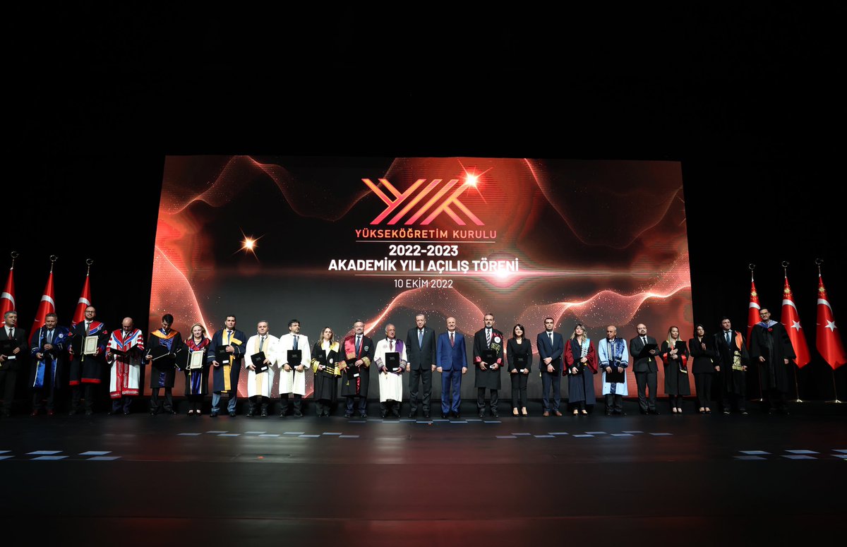 Cumhurbaşkanı Erdoğan, 2022-2023 Yükseköğretim Akademik Yıl Açılış Töreni’ne katıldı tccb.gov.tr/haberler/410/1…