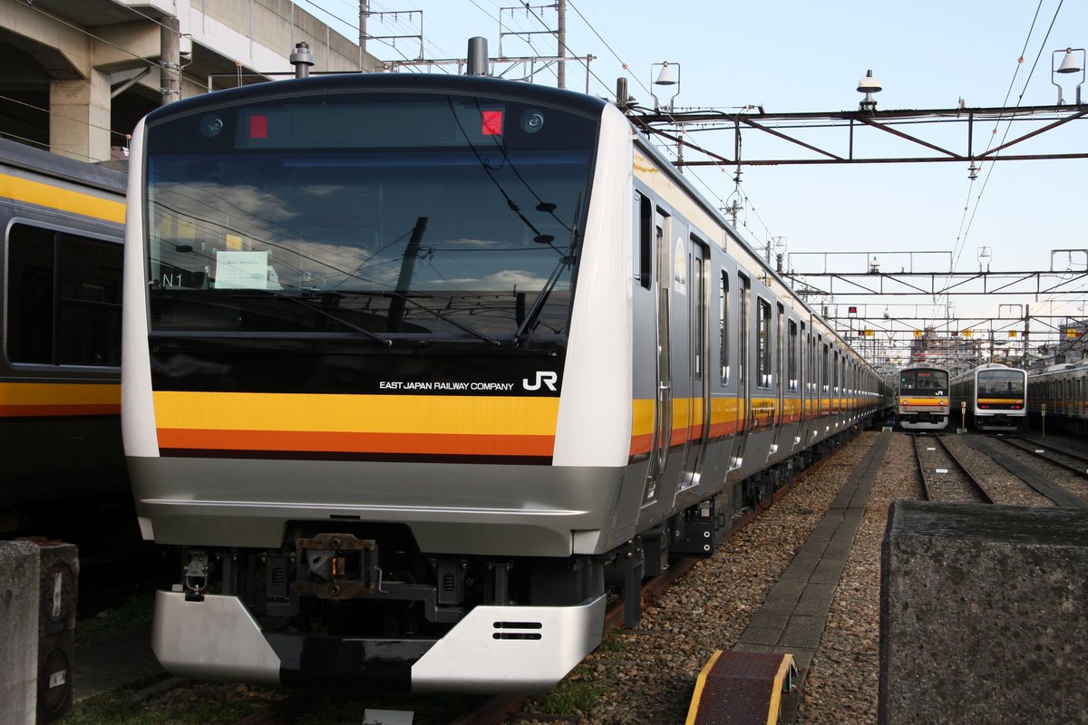 昨日の続きですが、ハマ線から南武線に転入した車輛は103系では南武線初の高運2本がありましたが、205系ではナハ17の1本だけで、それも僅か半年の活躍でした。営業当初は短い運用のみでしたが、その後は終日入るようになり、HMも取付られていたりと一時的に脚光を浴びていました。