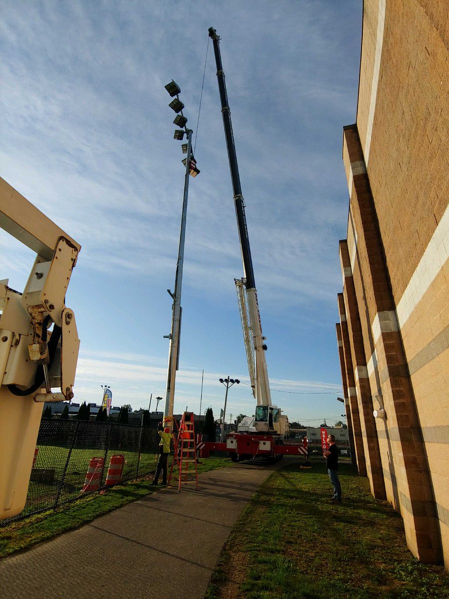 MDSArchitecture's tweet photo. Starting off Columbus Day with progress!  Lifting Musco field lights into place in Plainedge.  Onward and upward! https://t.co/4SFBjgXLfU