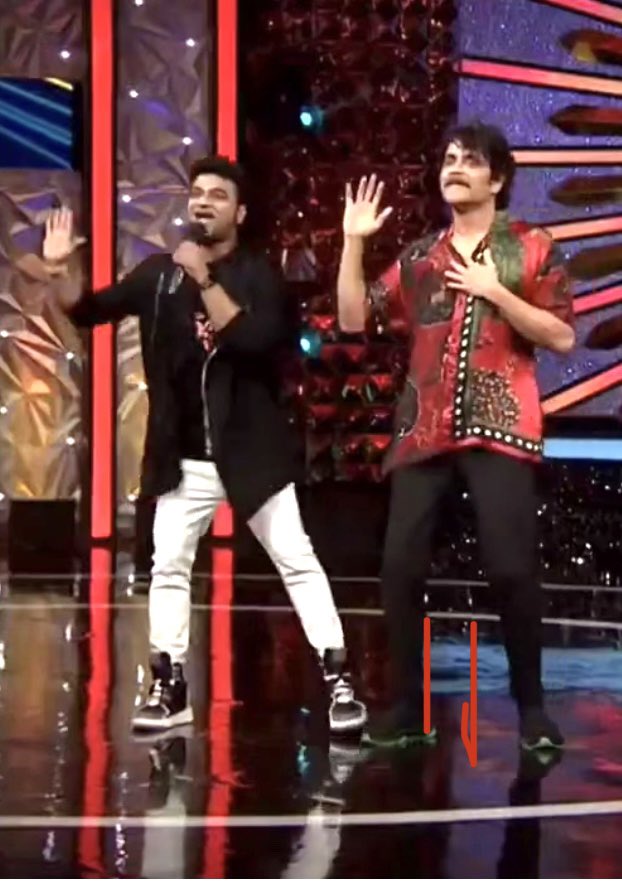 ThisIsDSP's tweet photo. Thanks a Million dearest KING @iamnagarjuna sir๐๐ป๐ถ4 launchin my TELUGU MUSIC VIDEO #OPilla #dspOPilla
U made it so special by dancing with me sir๐๐ปโค๏ธ
ThankU #BigBoss6Telugu ๐๐ปโค๏ธ
#DspPip #PanIndianPop
@tseries #BhushanKumar
FULL VIDEO SONG here
https://t.co/pYw1deOTml https://t.co/8edOoW6l3w