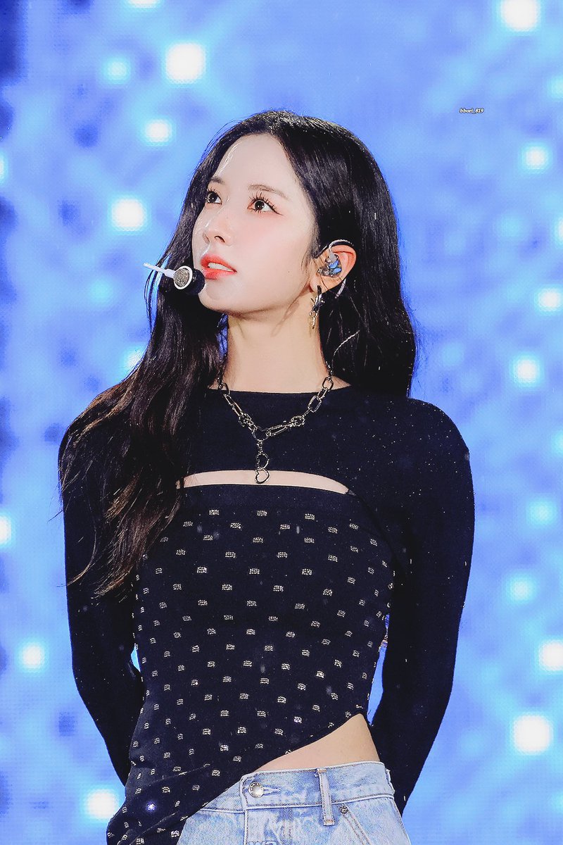 bona pics 🍒 tweet media