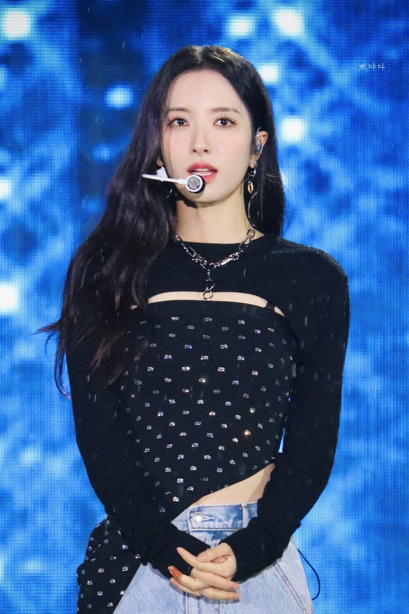 bona pics 🍒 tweet media