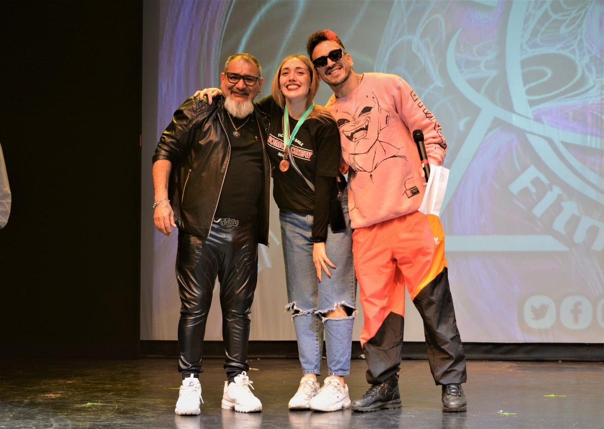 crewescuela's tweet photo. Y por último FREEDANCE JUVENIL 🏅

Ellas son PLAYERS DANCE SQUAD 

Que también participaron del @TORNEOFED y se llevaron los aplausos de todos!!!! 

No solo que pasaron a la final PREMIUM, sino que también fueron coreografía destacada del torneo

Felicitaciones @MicaaBarreiro ♥️ https://t.co/XsGdZJw9Cr