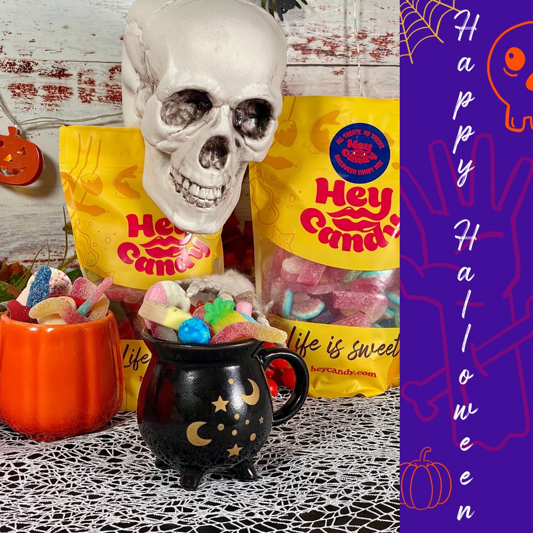 lovefunhub's tweet photo. Happy Halloween everyone ๐
#candy #sweets #sweetshop #gummys #pickamix #chocolate #halloween #halloweencandy #picnmix #candytreat #tickortreat #halloween2022 https://t.co/TxpiLktjnS
