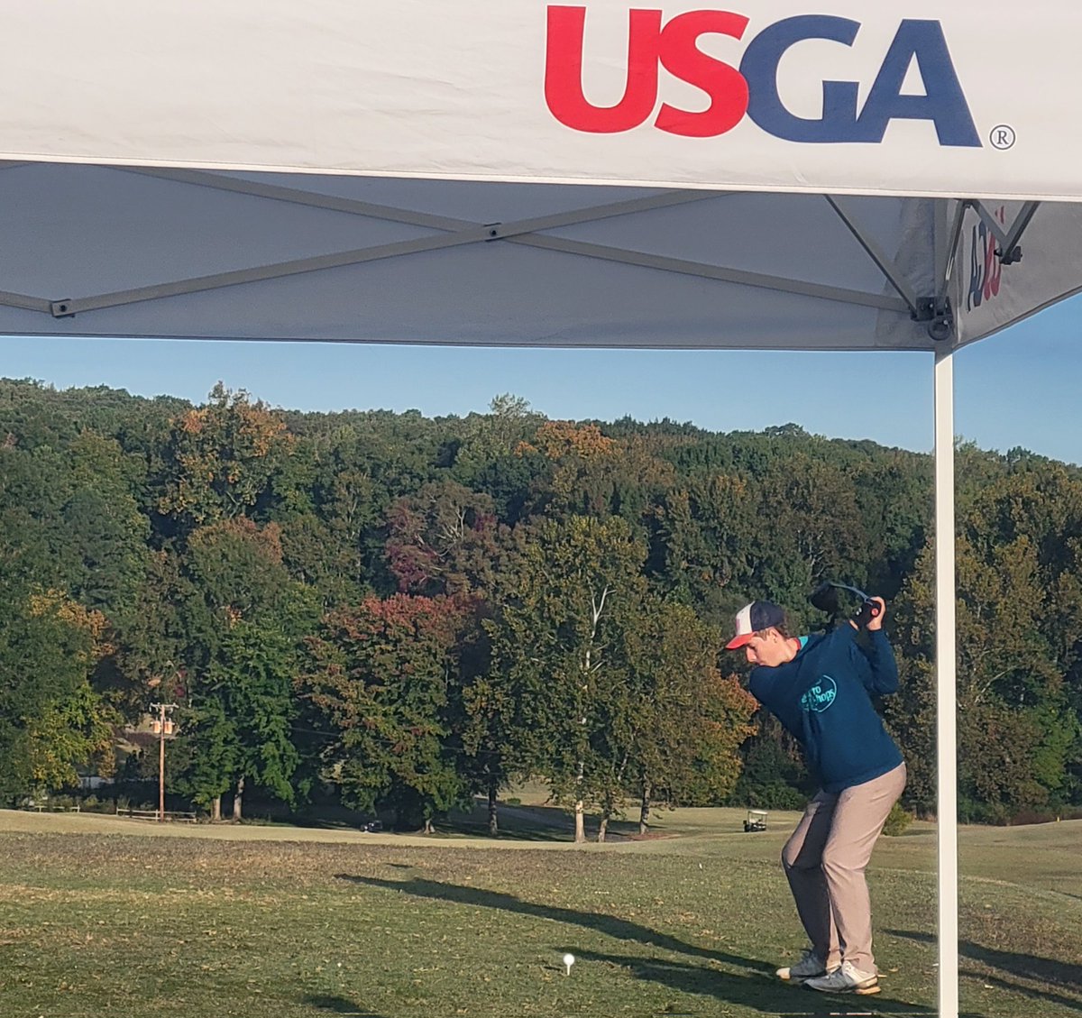 JFHSsports's tweet photo. Ean Sprinkle tees off in the 2022 VHSL 4A State Championship at Stonehenge Country Club. https://t.co/nKuIqULIgY