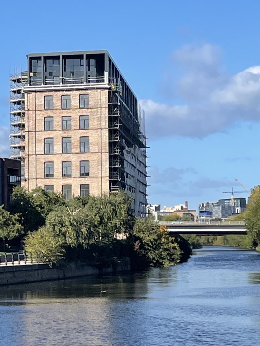 bridges_tom's tweet photo. Good to see such great progress with the renovation of Hunslet Mill by @JMConstLeeds. So good to see this fantastic building being brought back into use. https://t.co/jIzUjzdwpm