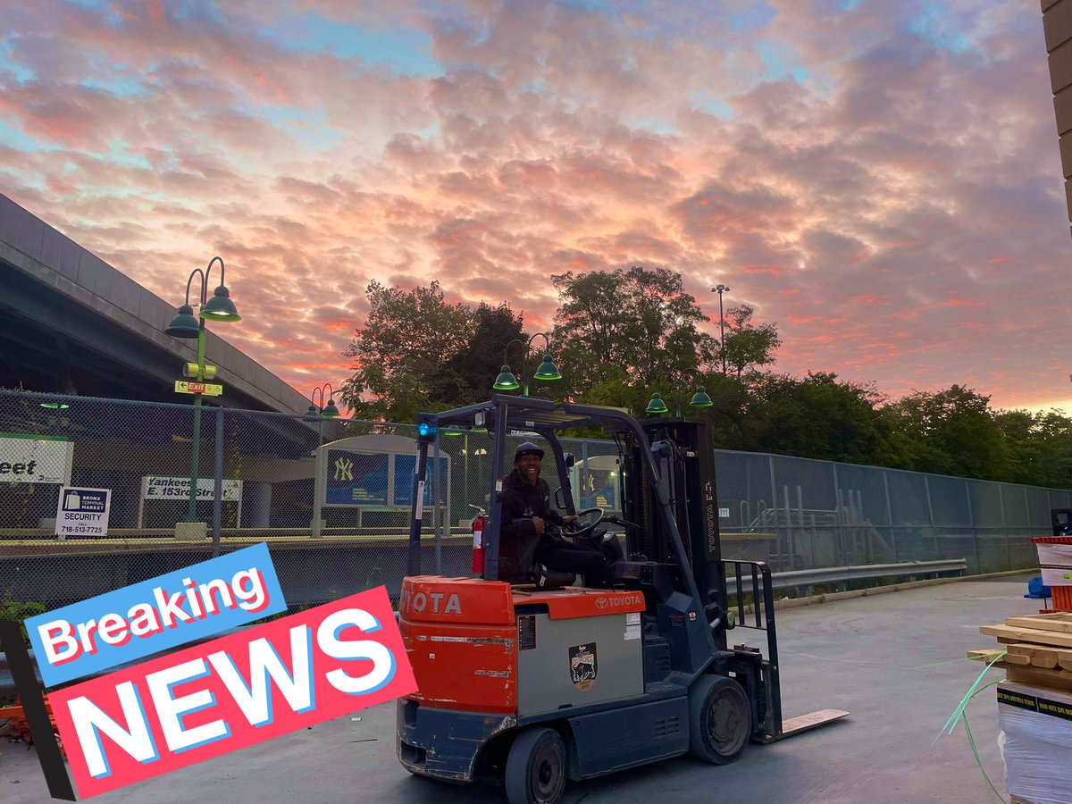 Benefits of working early mornings is watching the sunrise. Captured Bruce perfect! Enjoy the week HD family. <a href="/gonzobxny/">Alfred Gonzalez</a> <a href="/__CeCiMe/">Ceci</a> @Leo_Homedepot <a href="/daryl_hagen/">Daryl Hagen</a> <a href="/nyyroro/">Ro Rodriguez</a> <a href="/TDonnelly921/">Tiffany Donnelly</a>
