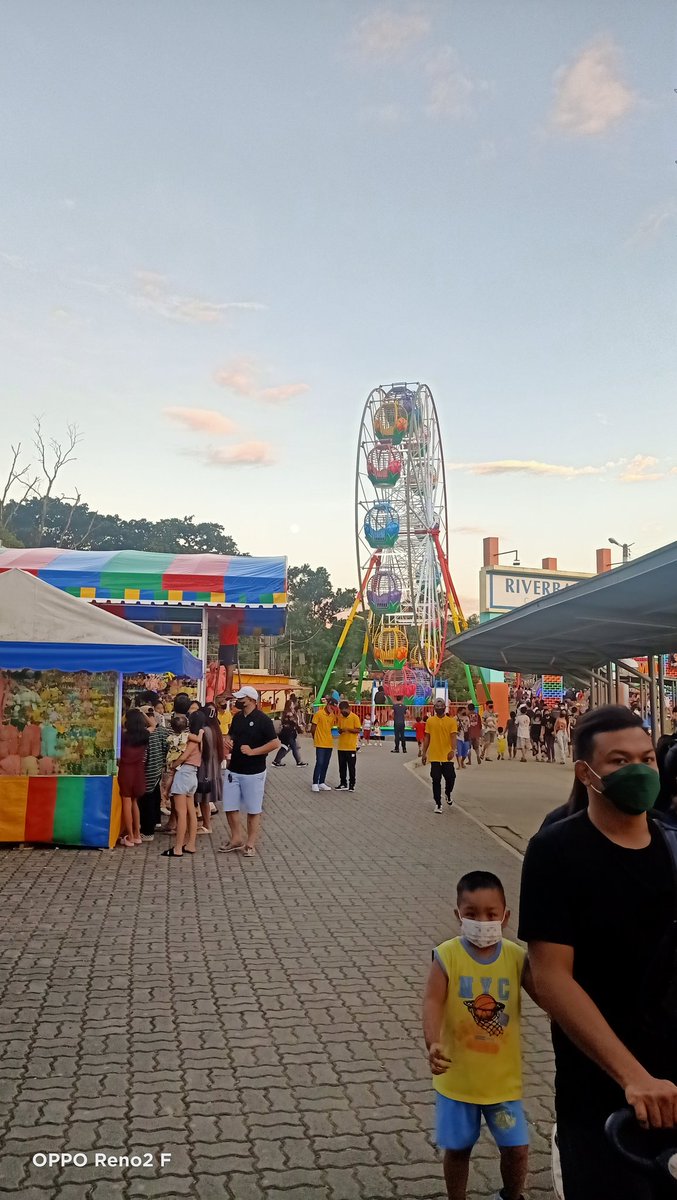 royaldrin3's tweet photo. Kid feels.
#amusement https://t.co/eBri6rBOdb