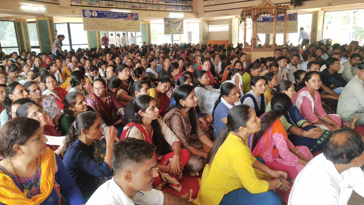 arjunsinh1986's tweet photo. #SpecialEducators are demanding for getting Regular job, though they are on contractual employees but they can't teach special children on daily basis. There are 1024 special educators among 80,000 #Divyang Child.
@narendramodi @Bhupendrapbjp  @CRPaatil https://t.co/w8D1vQosoM