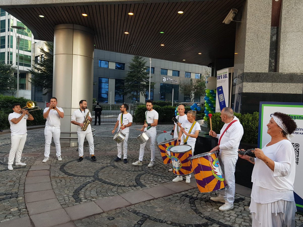 istanbulsamba's tweet photo. ON TAM 1 YAŞINDA @BurganBankTR #burganbank #istanbulschoolofsamba https://t.co/re7UJj31yG