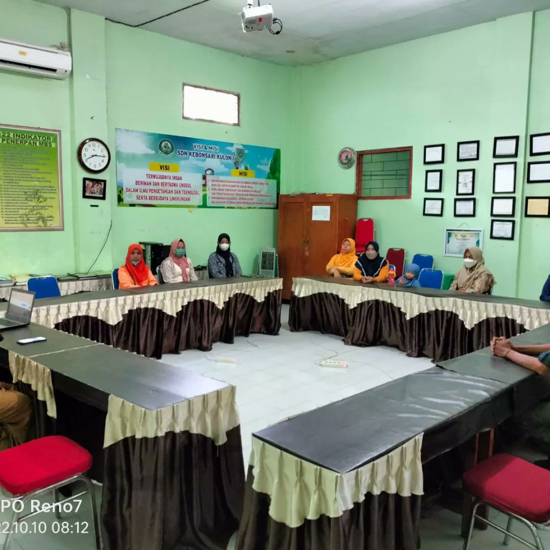 ahmadrois's tweet photo. Sosialisasi untuk Vote, Like, Komen dan share untuk dukungan Kepada Pemerintah Kota Probolinggo dalam WLC.
@HandalEdukasi 
@miskadi_di https://t.co/BTt1ps8rlF