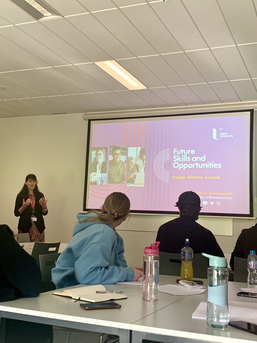 ClarissaMoore_'s tweet photo. Great Lesson today on our future careers! Thanks very much to Dr Donna Caldwell and @PeterBolan for organising. @CareersAtUlster @UlsterBizSchool Great way to start the week! #CMFI #future #skills #employability #ColerineUniversity #food https://t.co/bJg74sEiaZ