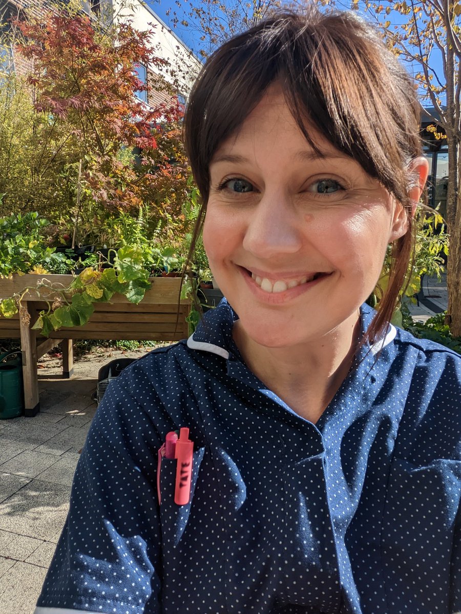 Having my lunch in the sun proud to be hospice nurse. I was first introduced to hospice care some years ago at @trinityhospice & now in a sussex hospice. Big reminder hospice care consists of SO many wonderful MDT elements, IPU, CPCT, H@H & many more it's vast! #hospicecareweek
