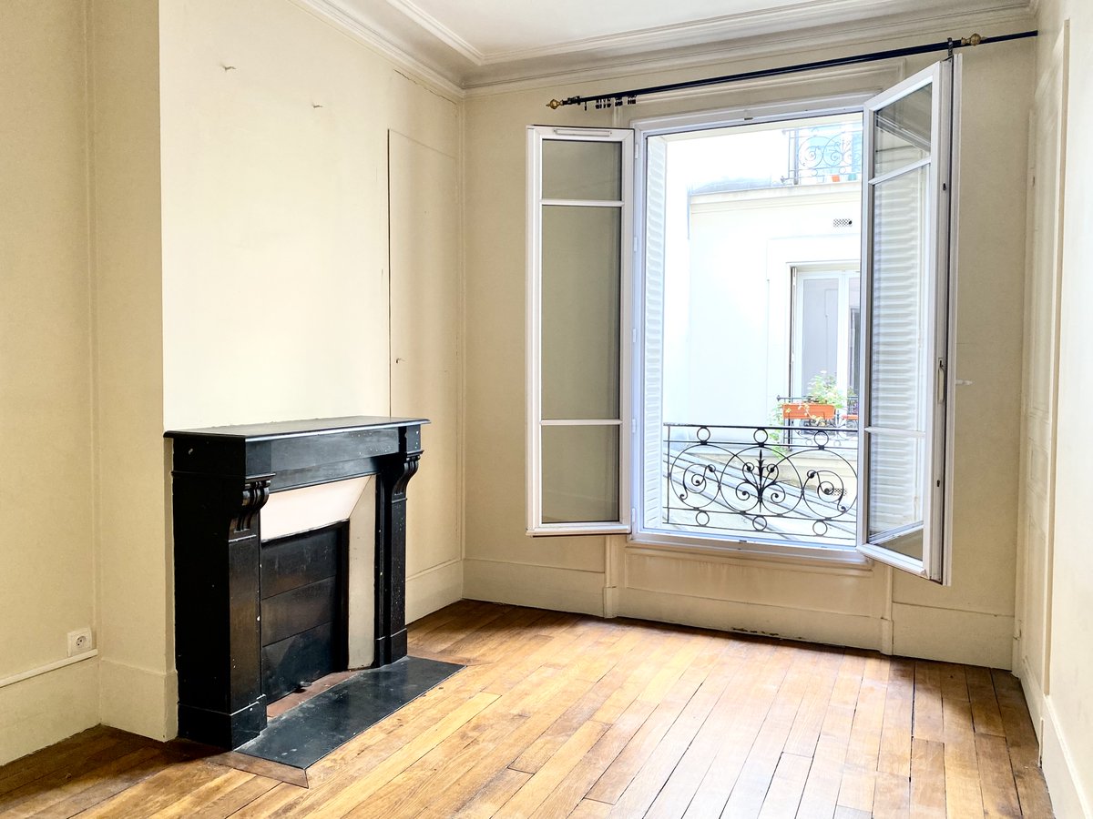 wiisdom_immo's tweet photo. VENDU - Paris 17e
#Appartement de 55m² d'un immeuble haussmannien

T3 calme vendu dans le cadre d'une #Succession 
Faites appel à Wiisdom pour vendre votre bien #immobilier pour le tarif fixe de 4990€

#vendu #paris #haussman #prixfixe #agenceimmobiliere https://t.co/EHdwvnVqfK