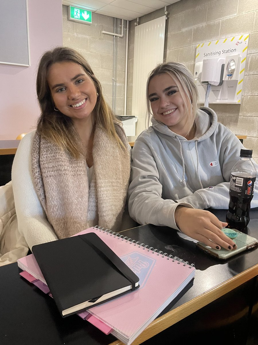 SarahRyMcc's tweet photo. HRM concepts with @jessiemaikm @robyn_oc1812
@JuneOByrne1 @MajellaGolden #learning #beautyandspatus https://t.co/ID8hUYhUB0