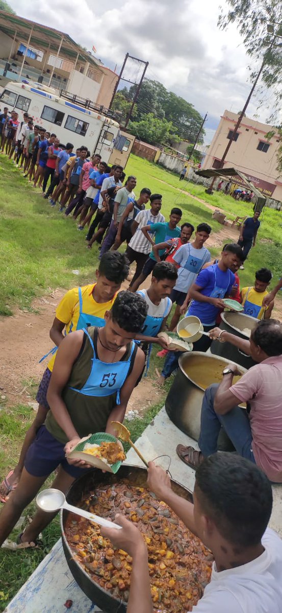 After <a href="/HMOIndia/">गृहमंत्री कार्यालय, HMO India</a> eased eligibility criteria such that local youths from Bijapur, Dantewada, and Sukma can join CRPF, the recruitment drive is receiving an overwhelming response from the local youths who are participating in huge numbers with a strong desire to serve the Nation.